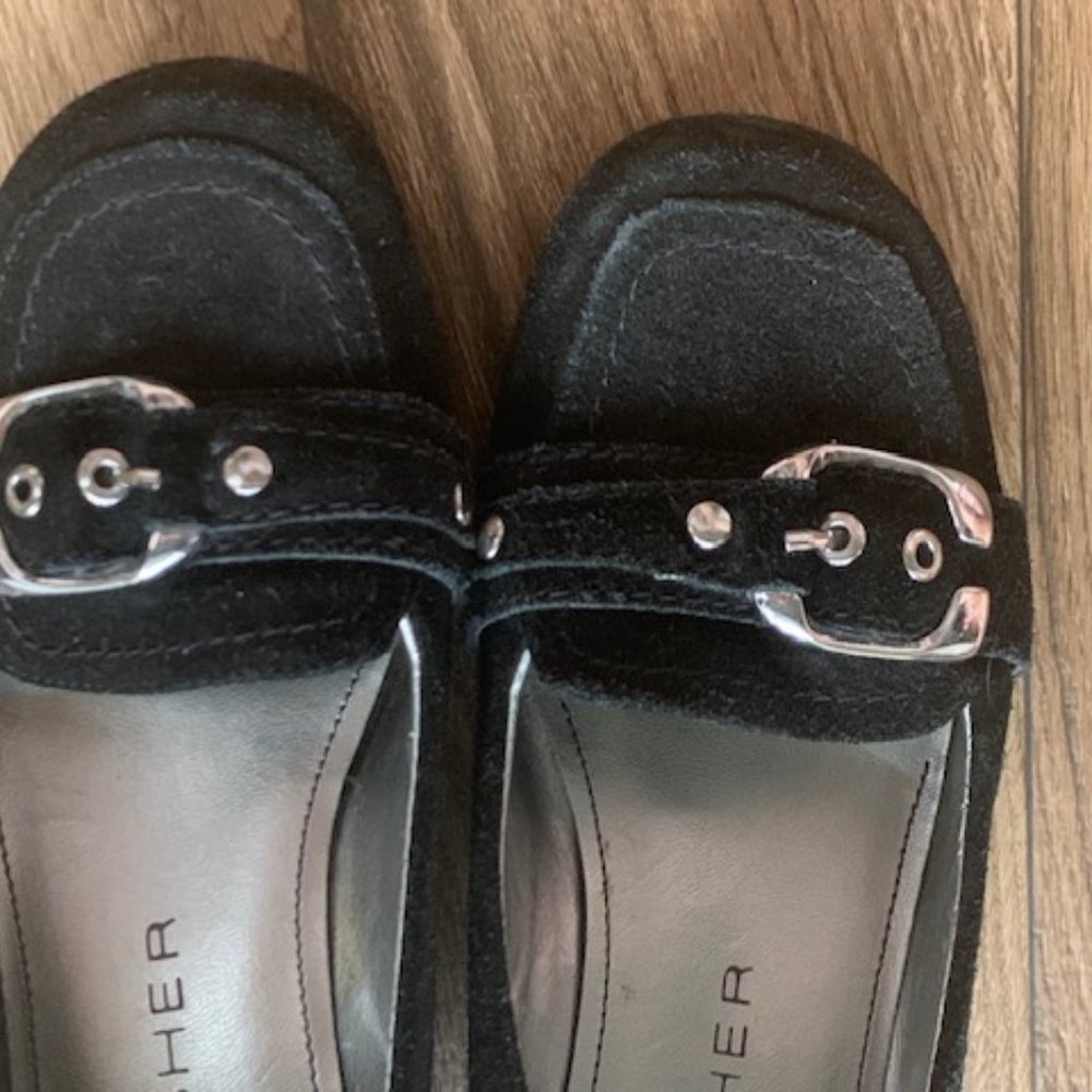 Marc Fisher Black Low Heel Wedge, Size 6.5 - Picture 4 of 8